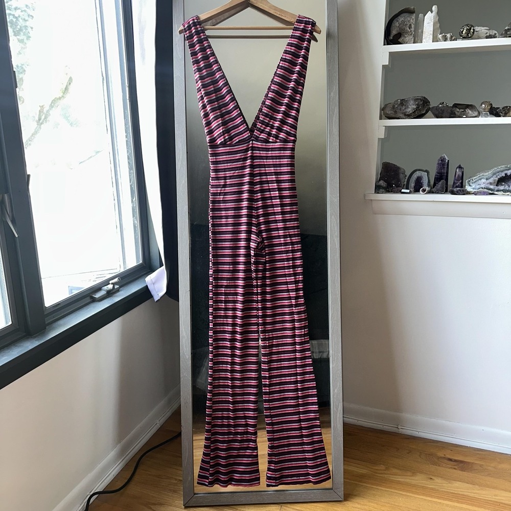 Reformation‎ Jumpsuit S Burgundy Striped Ribbed Deep V Neck Flare Sleeveless USA - Picture 3 of 10